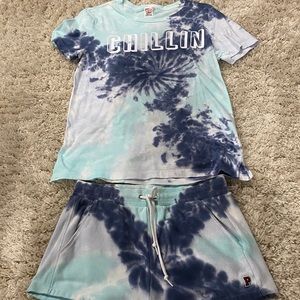 PINK tie-dye blue green shorts & Chillin t…